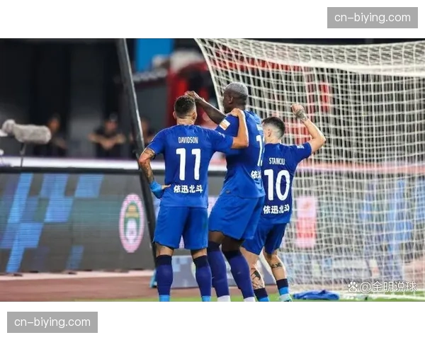 武汉三镇贺惯方镜淇李申圆加盟 刘奕鸣王毅续约稳固后防本土框架